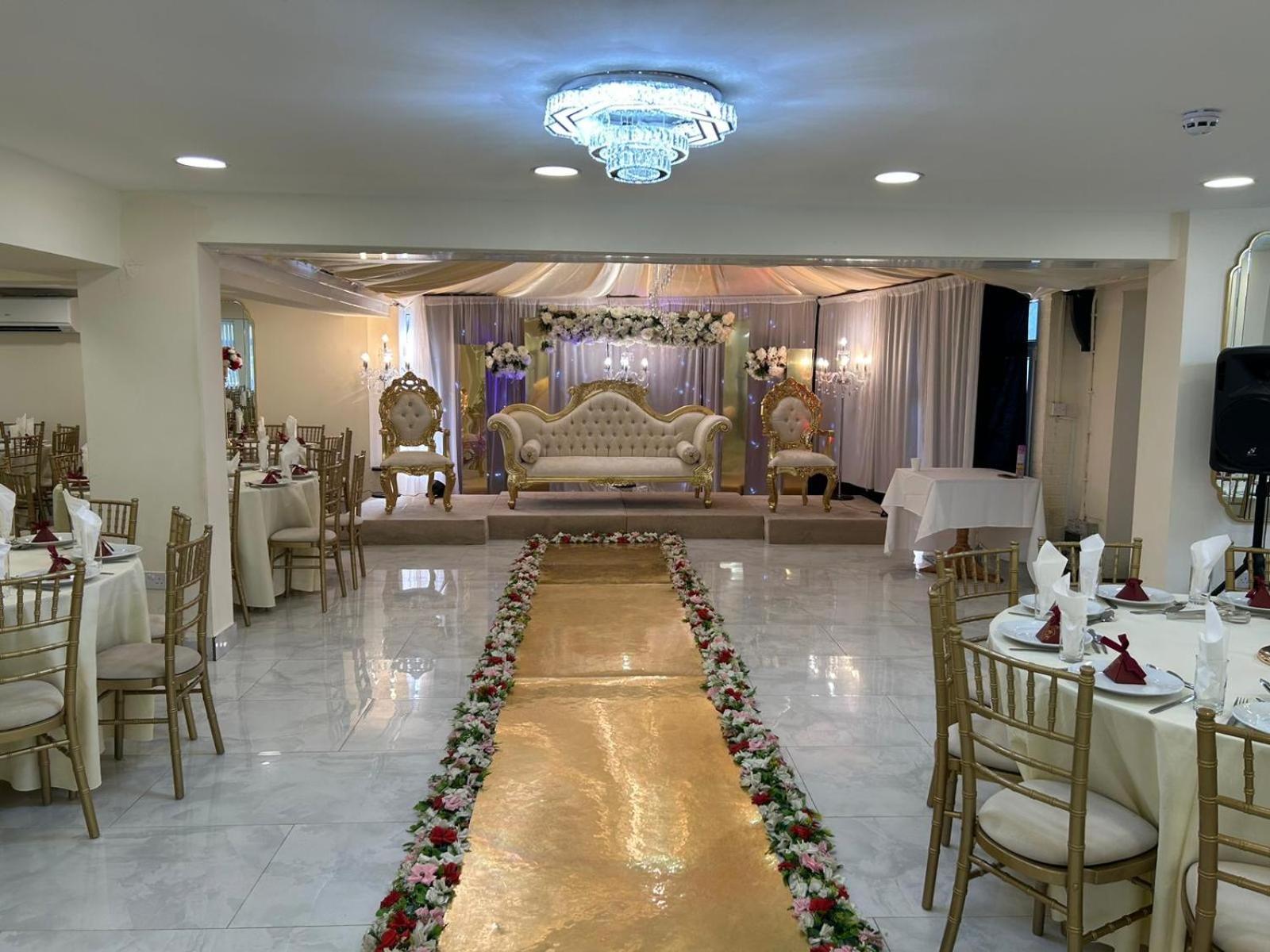 Zaheer'S Hotel Baldock Extérieur photo