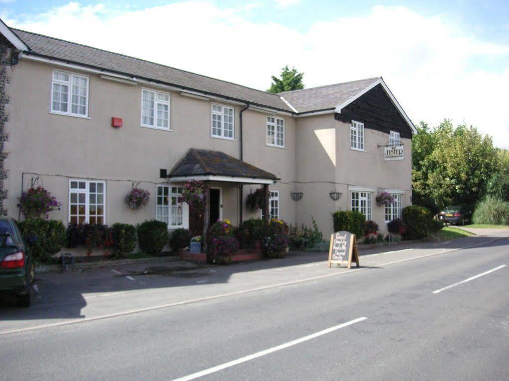 Zaheer'S Hotel Baldock Extérieur photo